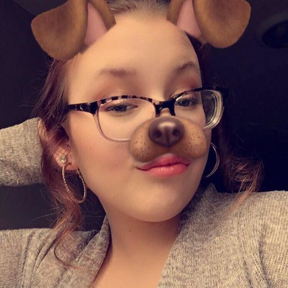 Meet your Posher, Sarah - Picture 1 of 1